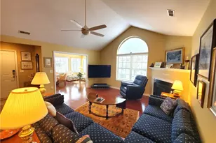 252 Fair Meadow Dr, Chartiers, PA 15301 - Photo 3