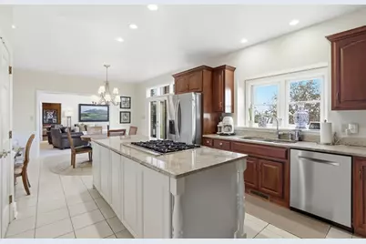 1070 Saint Mellion Dr, Collier Township, PA 15142 - Photo 17