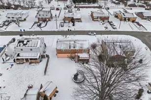 410 Governor Dr, Pittsburgh, PA 15101 - Photo 33