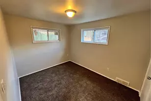 11256 Azalea Dr, Pittsburgh, PA 15235 - Photo 9