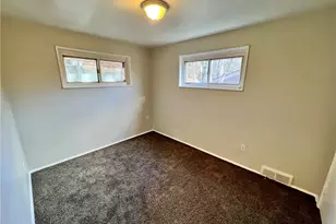 11256 Azalea Dr, Pittsburgh, PA 15235 - Photo 11