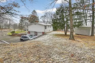 2589 Stonechip Dr, Hampton, PA 15101 - Photo 7