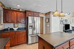 1004 Deveron Ct, Penn Twp, PA 15644 - Photo 11