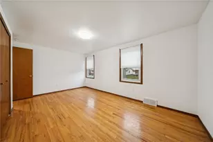 690 Pine Valley Dr, Pittsburgh, PA 15239 - Photo 25