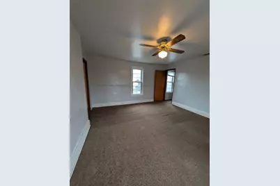 725 Chartiers St #2, Bridgeville, PA 15017 - Photo 7