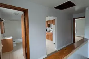 725 Chartiers St, Bridgeville, PA 15017 - Photo 11