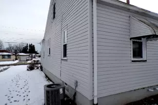 834 Spencer Ave, Sharon, PA 16146 - Photo 3