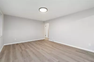 313 Benchoff St, Elizabeth Twp/Boro, PA 15037 - Photo 3