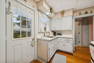 1024 Manor Rd, New Kensington, PA 15068 - Photo 11