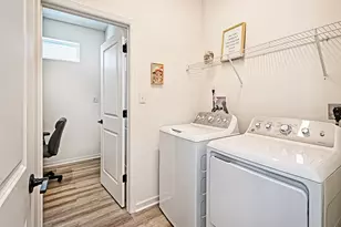 4243 Hawthorn Dr, South Park, PA 15129 - Photo 11