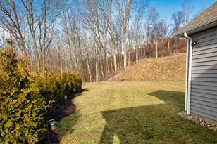 4243 Hawthorn Dr, South Park, PA 15129 - Photo 21