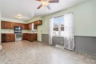 745 Robertson Rd, Hermitage, PA 16148 - Photo 9