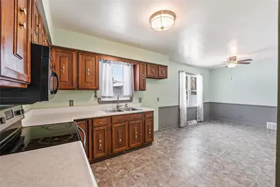 745 Robertson Road, Hermitage, PA 16148 - Photo 9