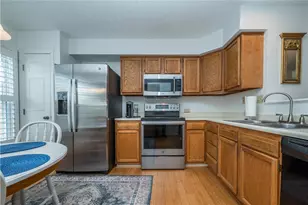 469 Cherryhill Dr, Cecil, PA 15017 - Photo 9