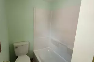 8 Elm St, Bessemer, PA 16112 - Photo 17