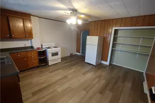 728 Crescent Ave, Ellwood City, PA 16117 - Photo 7