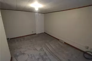 728 Crescent Ave, Ellwood City, PA 16117 - Photo 13