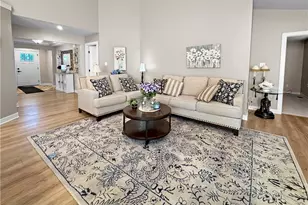 208 Mary Ln, Robinson Twp, PA 15108 - Photo 15