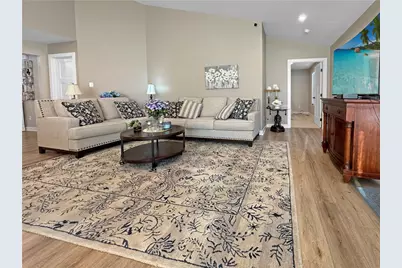 208 Mary Ln, Robinson Twp, PA 15108 - Photo 9