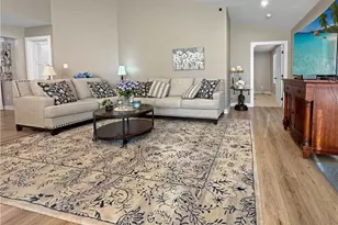 208 Mary Ln, Robinson Twp, PA 15108 - Photo 9