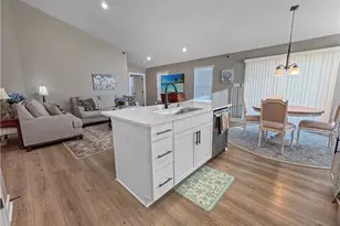 208 Mary Ln, Robinson Twp, PA 15108 - Photo 11