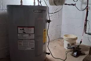 418 Vance Dr, Smith Township, PA 15021 - Photo 13