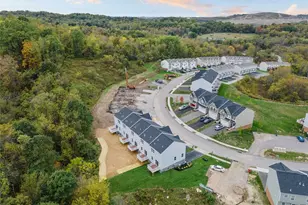 2002 Canterbury Dr, Imperial, PA 15126 - Photo 3