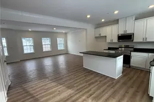 182 Lockheed Dr, Moon/Crescent Twp, PA 15108 - Photo 9