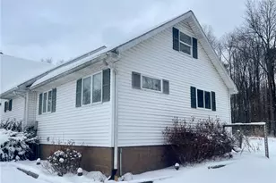 88 Fleming Rd, Grove City Boro, PA 16127 - Photo 3