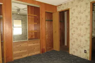 19 Washington St, Wheatfield Township (East/West), PA 15949 - Photo 9