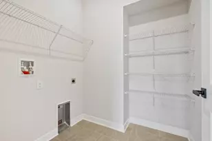 1049 Black Sands Dr, Penn Twp, PA 15644 - Photo 19