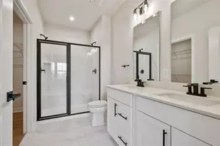 1049 Black Sands Dr, Penn Twp, PA 15644 - Photo 13