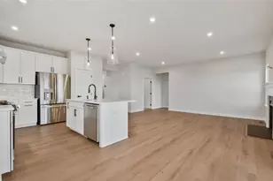 1049 Black Sands Dr, Penn Twp, PA 15644 - Photo 7