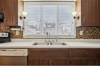 1002 N 3rd Street, Jeannette, PA 15644 - Photo 9