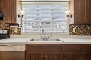 1002 N 3rd St, Jeannette, PA 15644 - Photo 9