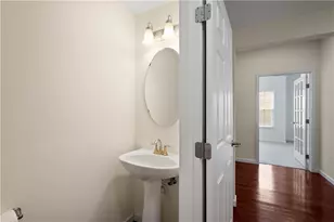 205 Maple Ridge Dr, Cecil, PA 15317 - Photo 17