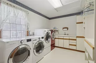 134 4th St, Ellwood City, PA 16117 - Photo 13