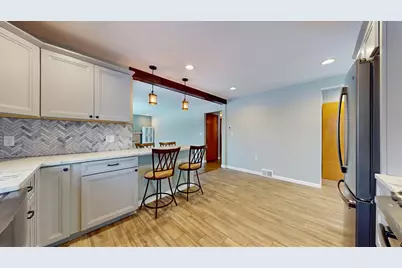 820 Sunset Dr, Center Township, PA 16001 - Photo 15