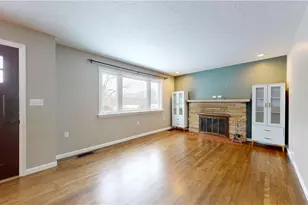 820 Sunset Dr, Center Township, PA 16001 - Photo 3