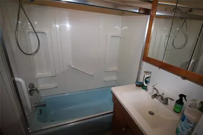 645 Illinois Ave, Pittsburgh, PA 15221 - Photo 13