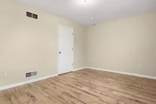 329 Glaser Ave, Pittsburgh, PA 15202 - Photo 17