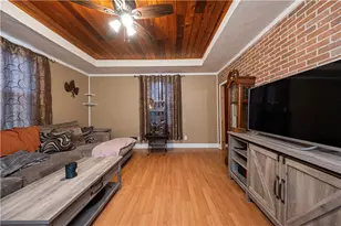 306 Chicago Ave, Elizabeth Township-Boro, PA 15037 - Photo 5