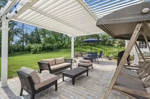 1705 Stevensan Dr, Pittsburgh, PA 15143 - Photo 11