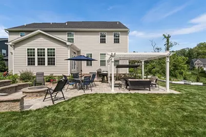 1705 Stevensan Dr, Pittsburgh, PA 15143 - Photo 9