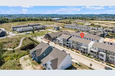 330 Highbridge Ln, Cranberry Township, PA 16066 - Photo 3