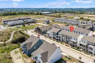 330 Highbridge Ln, Cranberry Township, PA 16066 - Photo 3