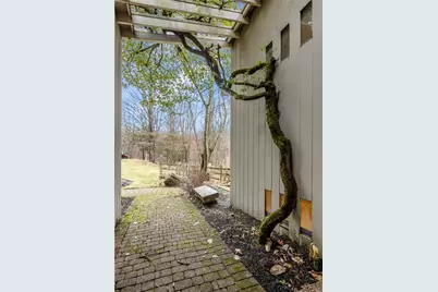 112 Wynnwood Dr, Pittsburgh, PA 15215 - Photo 5