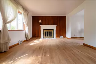 2429 Rosegarden Rd, Pittsburgh, PA 15220 - Photo 3