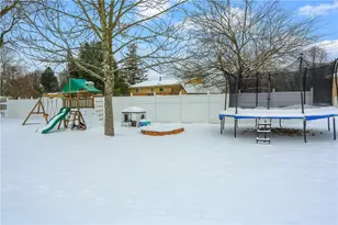 203 Mulberry Ln, Slippery Rock, PA 16057 - Photo 9