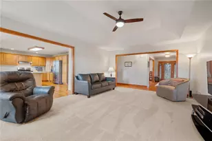 1533 Robertson Dr, Pittsburgh, PA 15237 - Photo 17